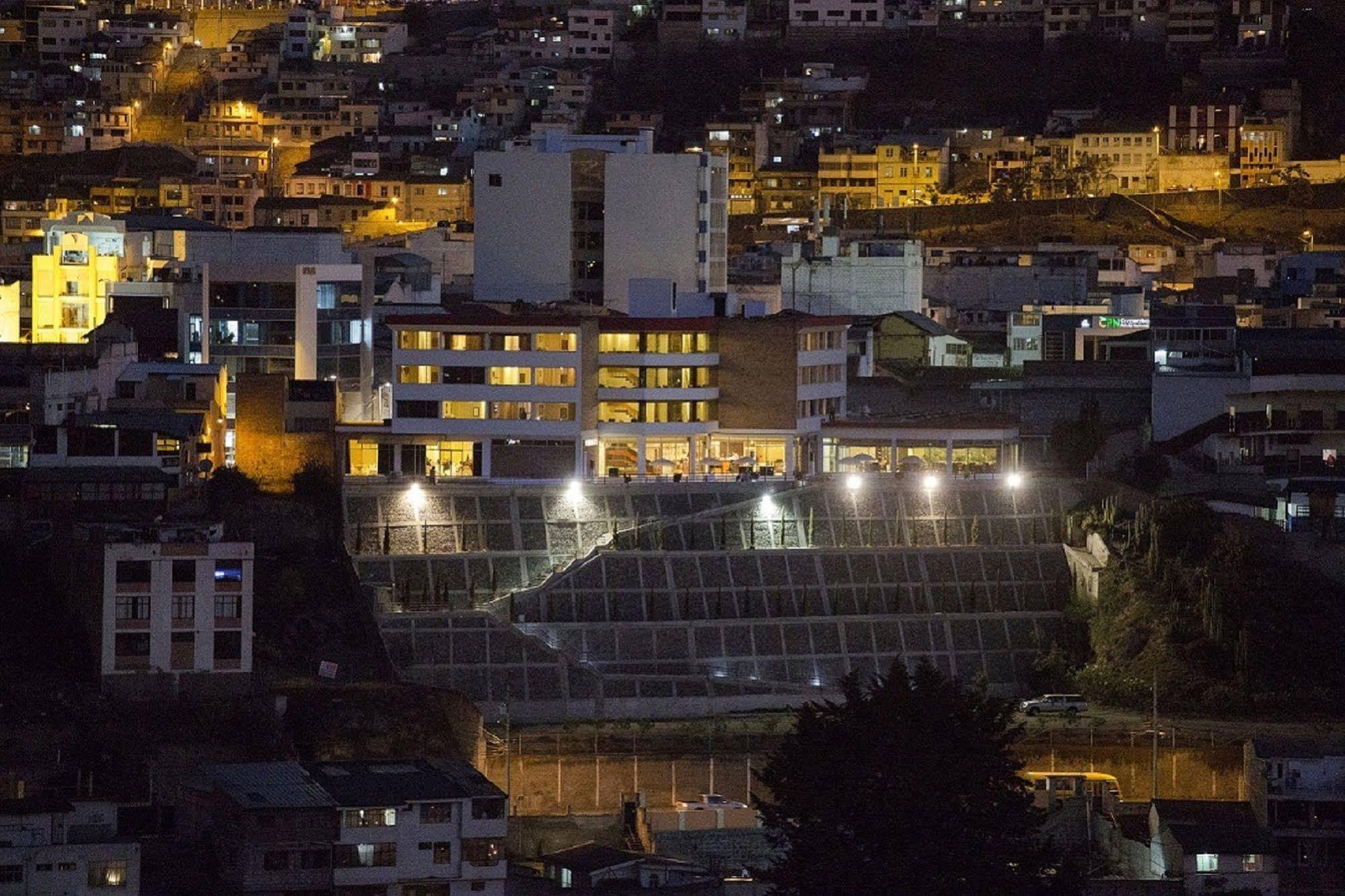 Hotel Ambato Exteriér fotografie