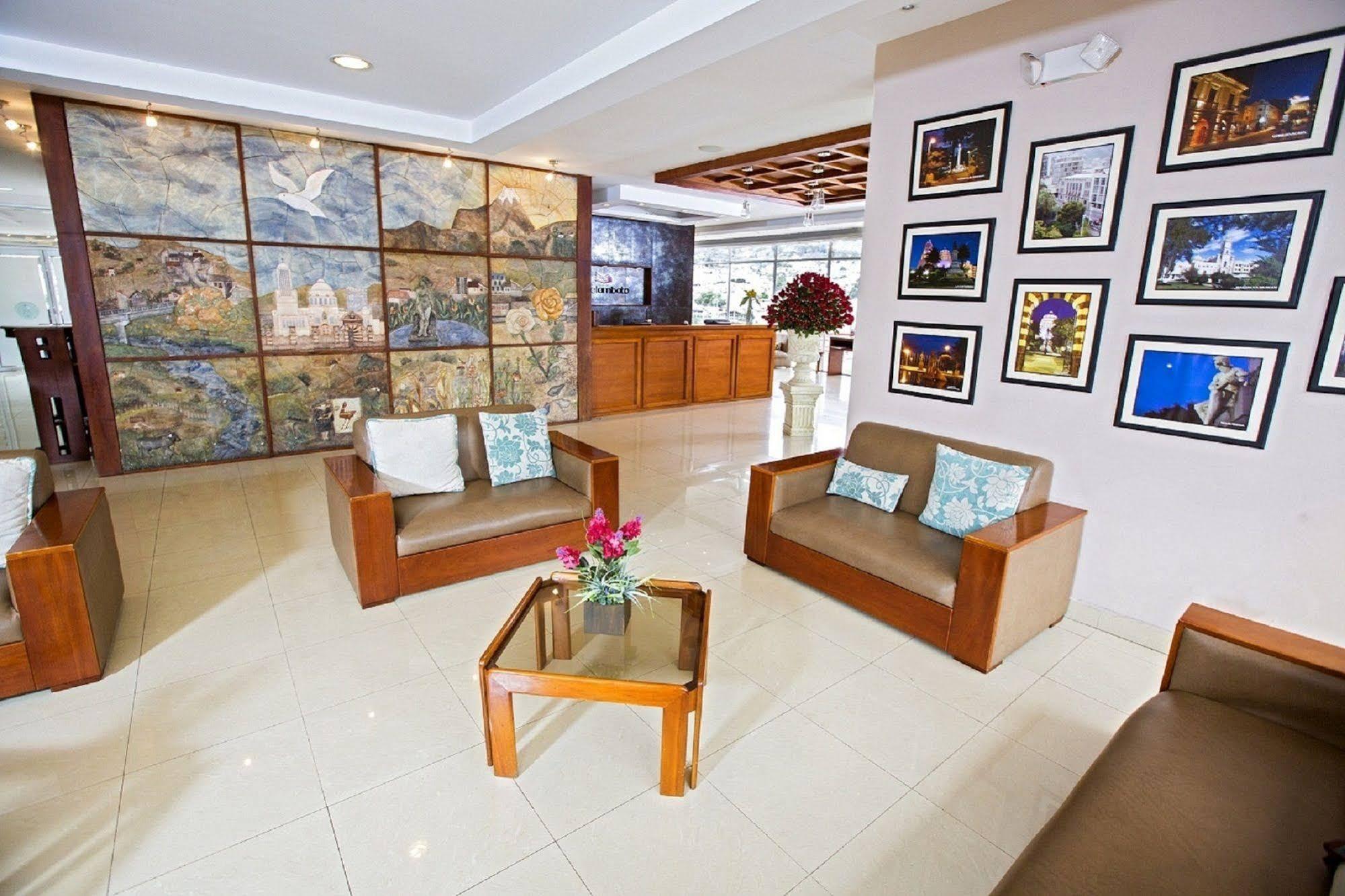 Hotel Ambato Exteriér fotografie